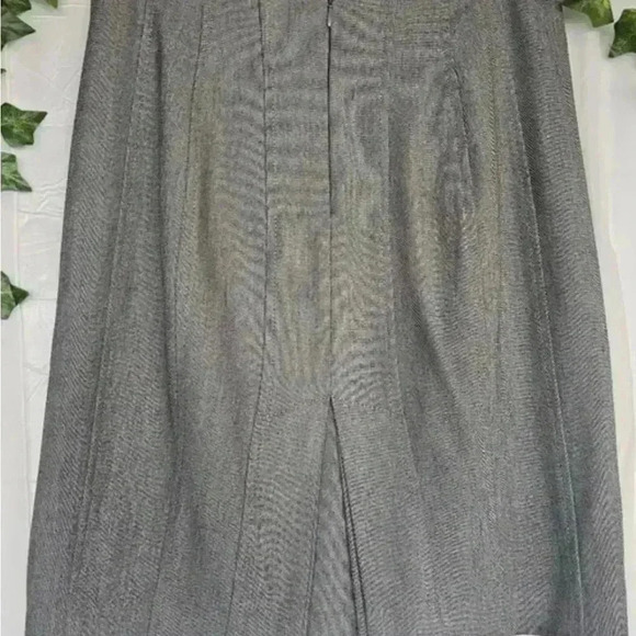 Express Pencil Skirt in Grey with Pleat in Back - Picture 2 of 4